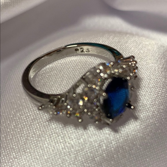 Real sterling silver 925 ring with sapphires blue - Picture 2 of 4